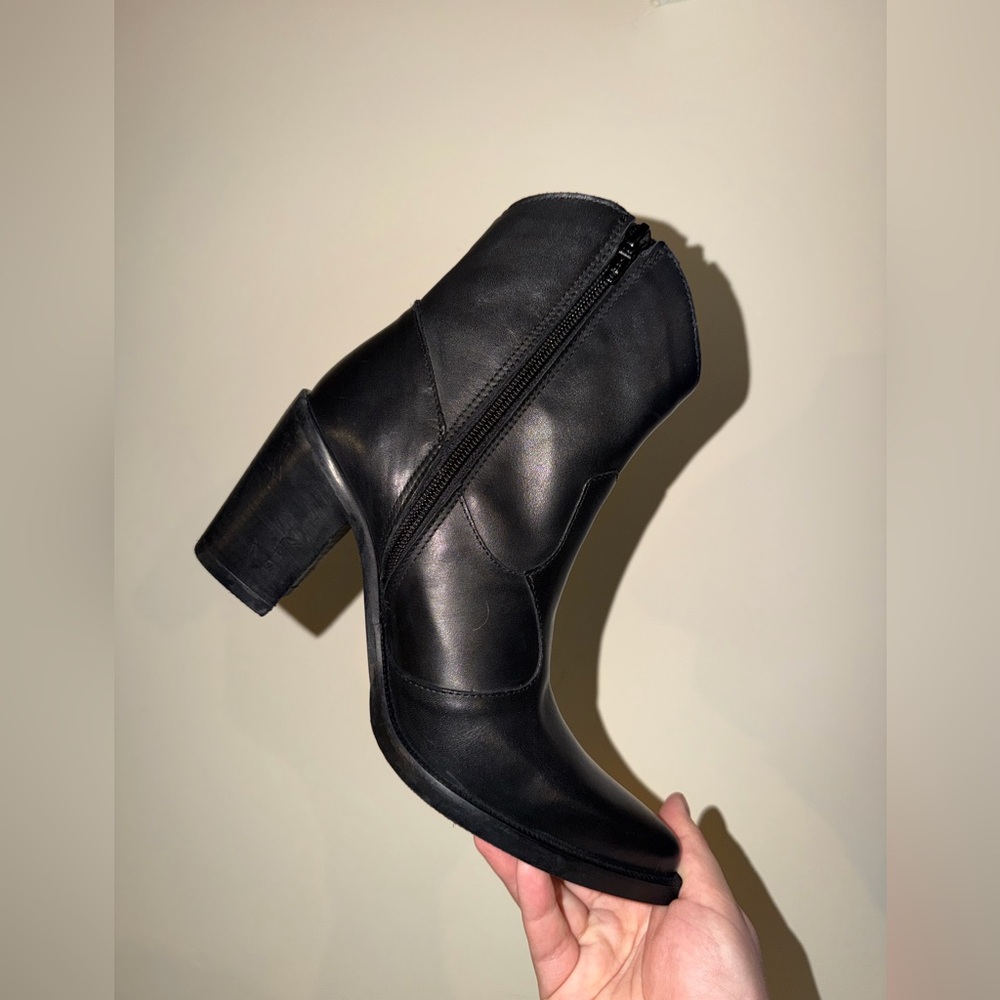Emanuele Crasto Black Leather Pointed Toe Boots - Made in Italy